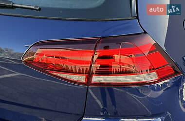 Хетчбек Volkswagen e-Golf 2020 в 