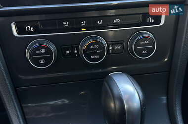 Хетчбек Volkswagen e-Golf 2020 в 