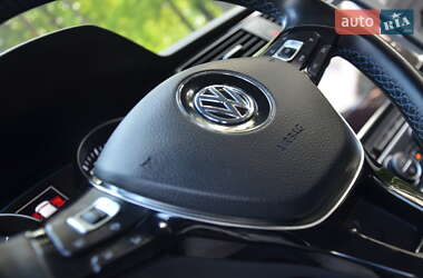 Хетчбек Volkswagen e-Golf 2020 в 
