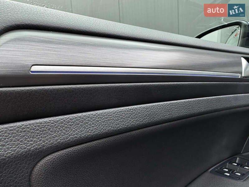 Хэтчбек Volkswagen e-Golf 2017 в Луцке фото 8 Хэтчбек Volkswagen e-Golf 2017 в Луцке