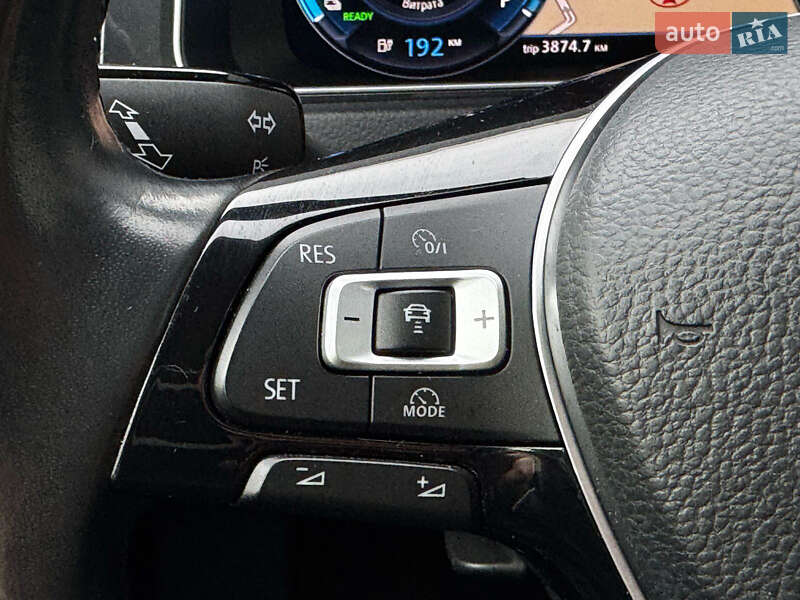 Хэтчбек Volkswagen e-Golf 2017 в Луцке фото 10 Хэтчбек Volkswagen e-Golf 2017 в Луцке