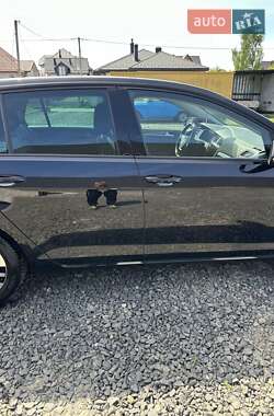 Хетчбек Volkswagen e-Golf 2018 в 