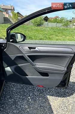 Хетчбек Volkswagen e-Golf 2018 в 