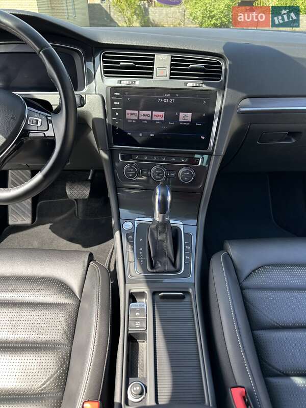 Хетчбек Volkswagen e-Golf 2018 в Луцьку