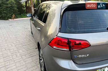 Хэтчбек Volkswagen e-Golf 2015 в 