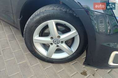 Хэтчбек Volkswagen e-Golf 2015 в 