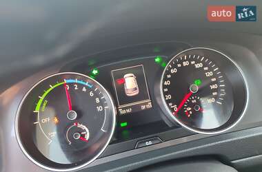 Хэтчбек Volkswagen e-Golf 2015 в 