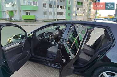 Хэтчбек Volkswagen e-Golf 2015 в 
