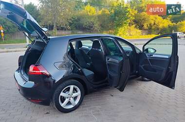 Хэтчбек Volkswagen e-Golf 2015 в 