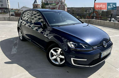 Хэтчбек Volkswagen e-Golf 2015 в Ровно