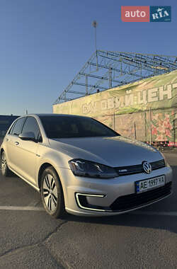 Хэтчбек Volkswagen e-Golf 2014 в 