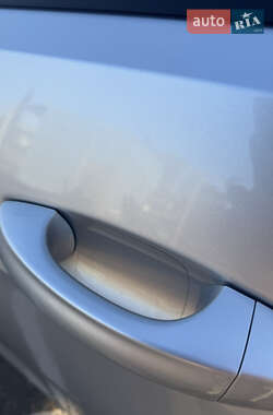 Хэтчбек Volkswagen e-Golf 2014 в 