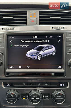 Хетчбек Volkswagen e-Golf 2015 в 