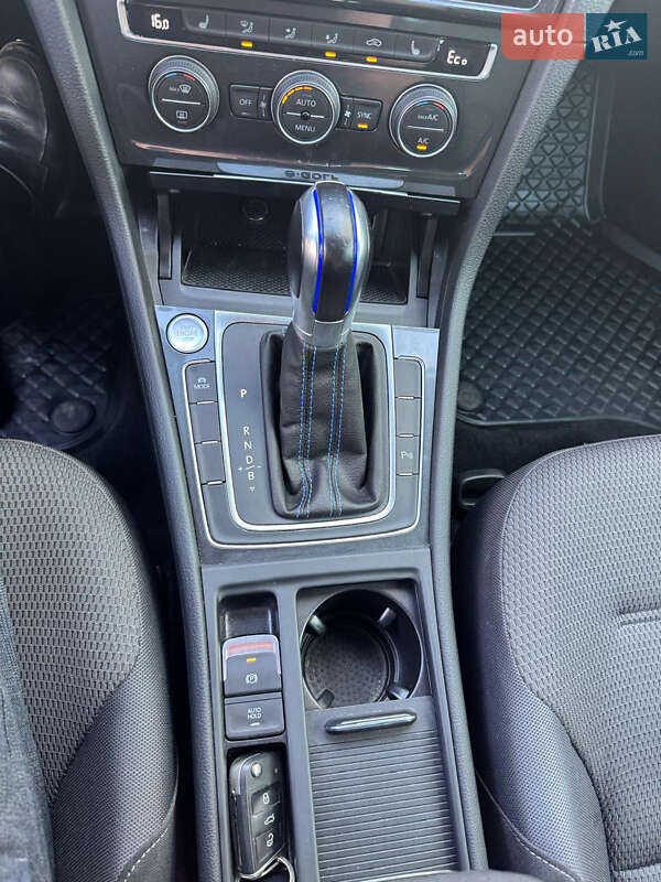 Хетчбек Volkswagen e-Golf 2019 в Рівному