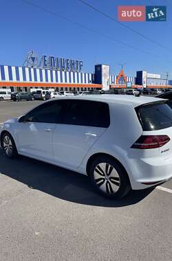 Хетчбек Volkswagen e-Golf 2016 в 