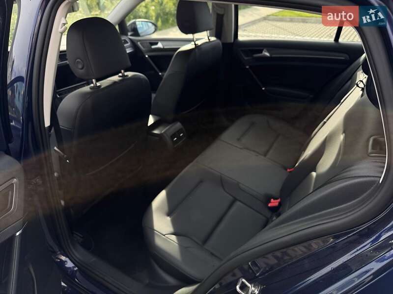 Хетчбек Volkswagen e-Golf 2017 в Луцьку