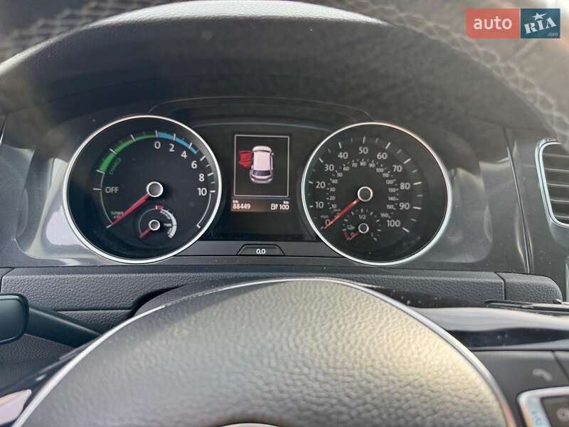 Хетчбек Volkswagen e-Golf 2017 в Луцьку