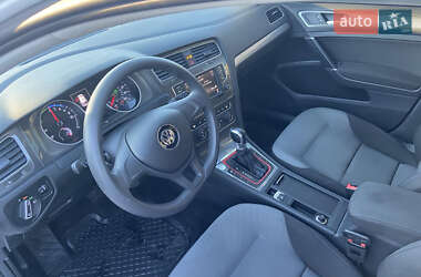 Хетчбек Volkswagen e-Golf 2016 в 
