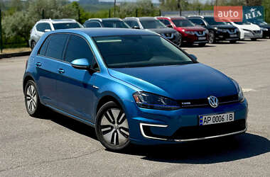 Хэтчбек Volkswagen e-Golf 2014 в 
