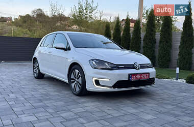Хэтчбек Volkswagen e-Golf 2015 в 