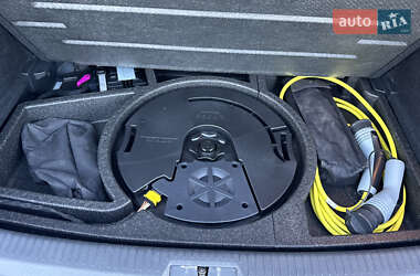 Хэтчбек Volkswagen e-Golf 2015 в 