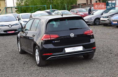 Хетчбек Volkswagen e-Golf 2018 в 
