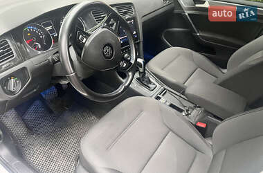 Хэтчбек Volkswagen e-Golf 2020 в 