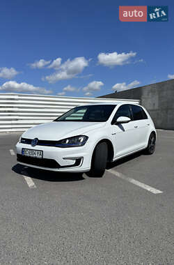 Хетчбек Volkswagen e-Golf 2015 в 
