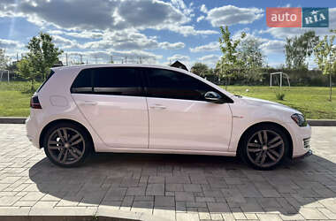 Хетчбек Volkswagen e-Golf 2014 в 