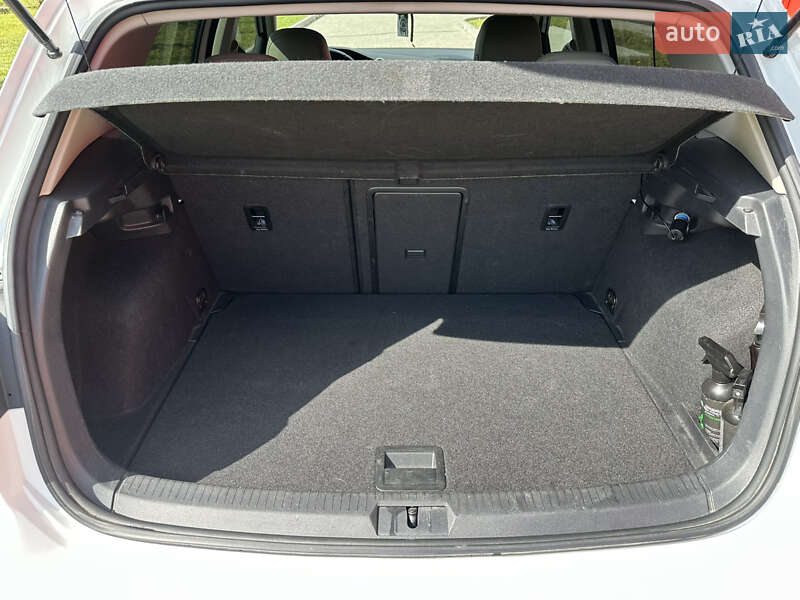 Хетчбек Volkswagen e-Golf 2014 в Рівному