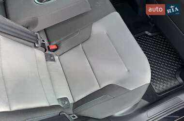 Хетчбек Volkswagen e-Golf 2015 в 