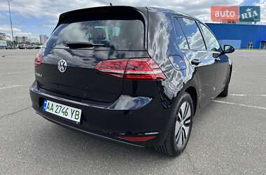 Хетчбек Volkswagen e-Golf 2015 в 