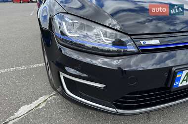 Хетчбек Volkswagen e-Golf 2015 в 