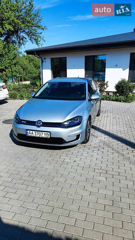 Volkswagen e-Golf 2016