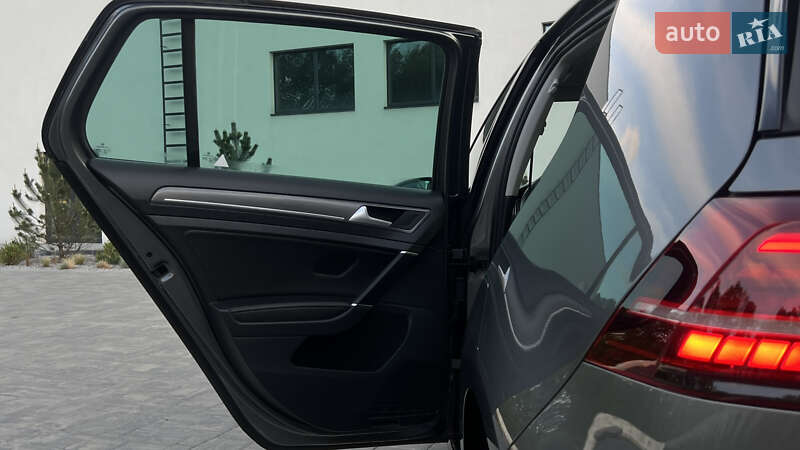 Хэтчбек Volkswagen e-Golf 2019 в Луцке
