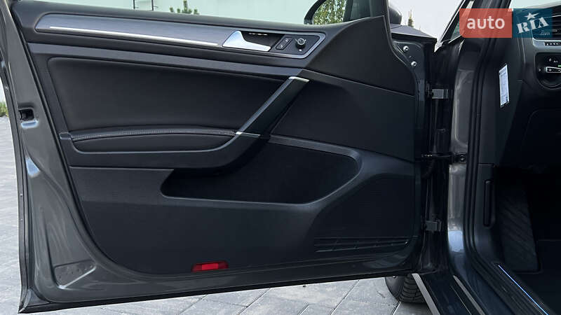 Хэтчбек Volkswagen e-Golf 2019 в Луцке