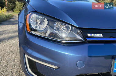 Хэтчбек Volkswagen e-Golf 2015 в 