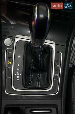 Хетчбек Volkswagen e-Golf 2019 в 