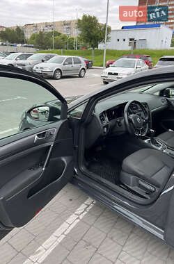 Хэтчбек Volkswagen e-Golf 2020 в 