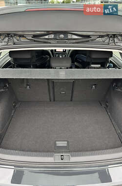 Хэтчбек Volkswagen e-Golf 2020 в 