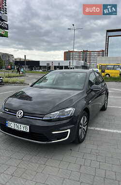 Хэтчбек Volkswagen e-Golf 2020 в 