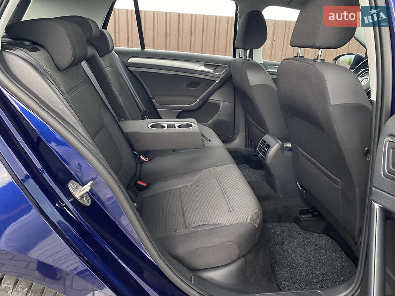 Хетчбек Volkswagen e-Golf 2019 в Вінниці