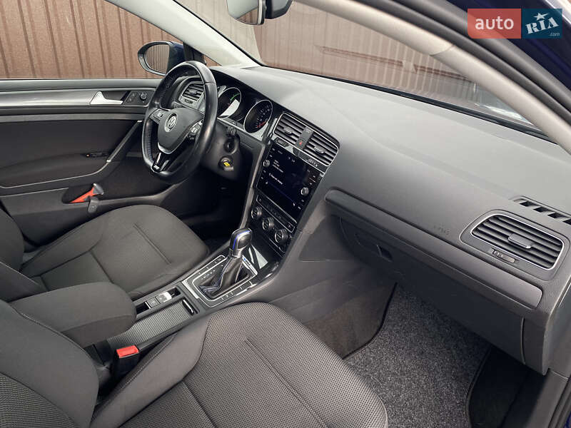 Хетчбек Volkswagen e-Golf 2019 в Вінниці
