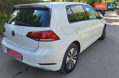 Хетчбек Volkswagen e-Golf 2020 в 