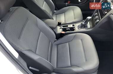 Хетчбек Volkswagen e-Golf 2020 в 