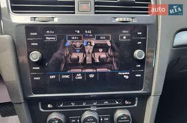 Хетчбек Volkswagen e-Golf 2020 в 