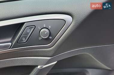 Хетчбек Volkswagen e-Golf 2020 в 