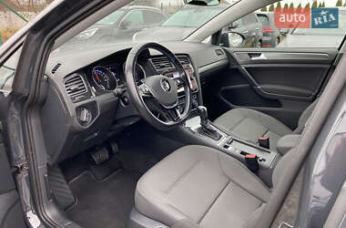 Хэтчбек Volkswagen e-Golf 2020 в 