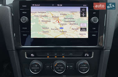 Хэтчбек Volkswagen e-Golf 2020 в 