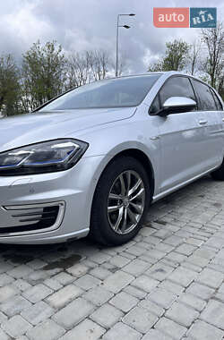 Хетчбек Volkswagen e-Golf 2019 в 